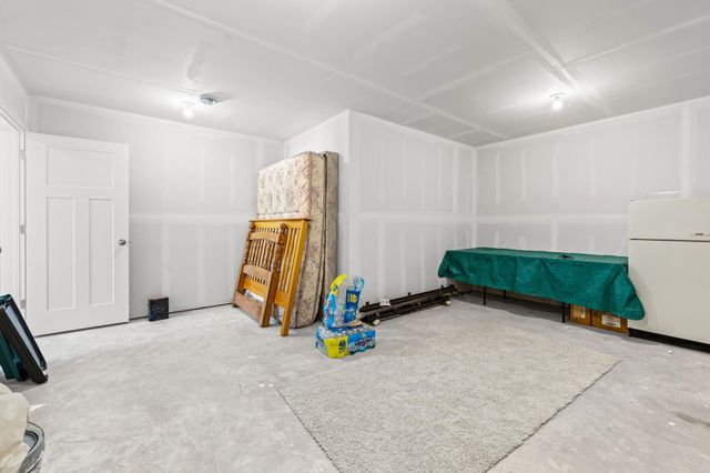 3825 Henna Avenue N, Oakdale, MN 55128