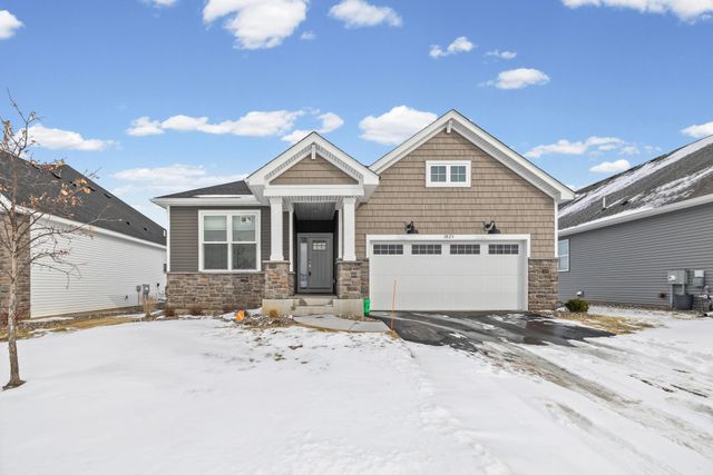 3825 Henna Avenue N, Oakdale, MN 55128