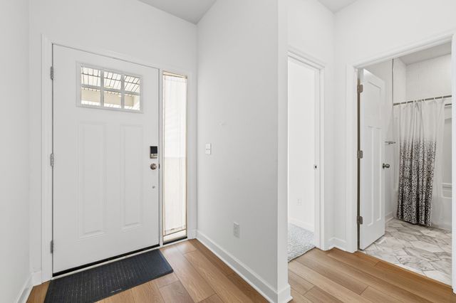 3825 Henna Avenue N, Oakdale, MN 55128