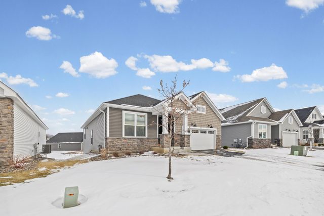 3825 Henna Avenue N, Oakdale, MN 55128