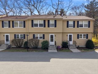 20 1/2 Webb St 2A, Middleton, MA 01949