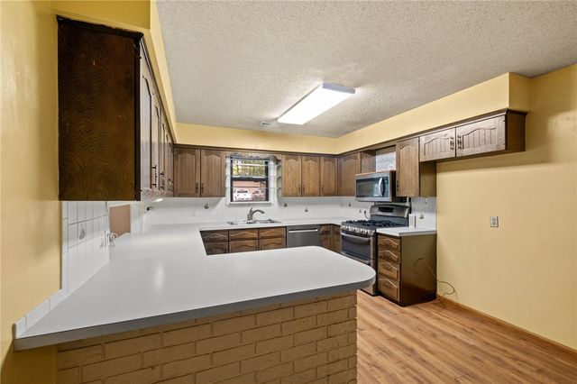 2514 E Sharon Street, Fayetteville, AR 72703