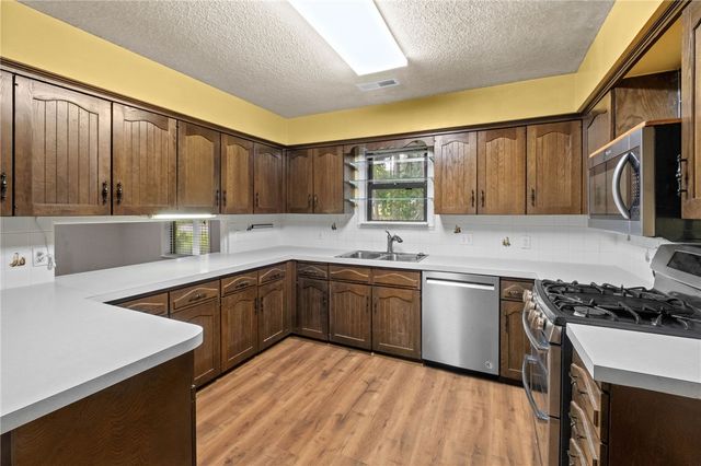 2514 E Sharon Street, Fayetteville, AR 72703