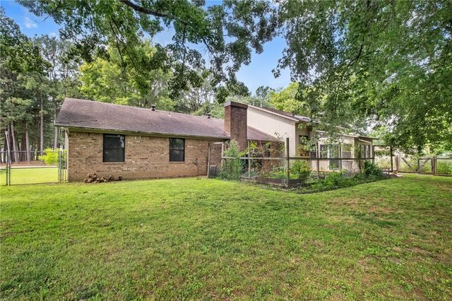 2514 E Sharon Street, Fayetteville, AR 72703