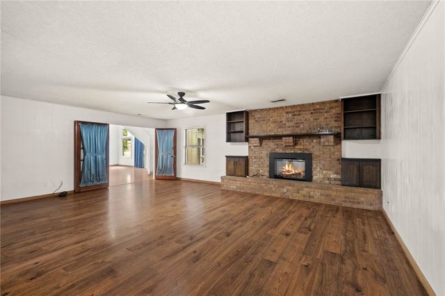 2514 E Sharon Street, Fayetteville, AR 72703