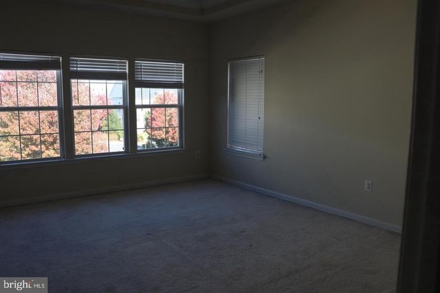 12031 OVERBRIDGE LN, Fairfax, VA 22030