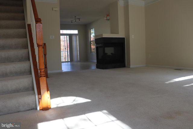12031 OVERBRIDGE LN, Fairfax, VA 22030