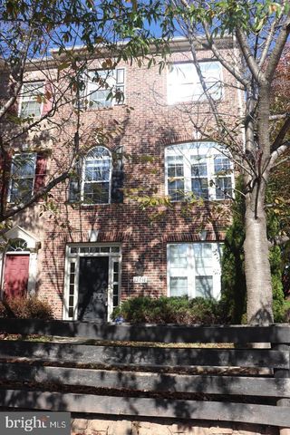 12031 OVERBRIDGE LN, Fairfax, VA 22030