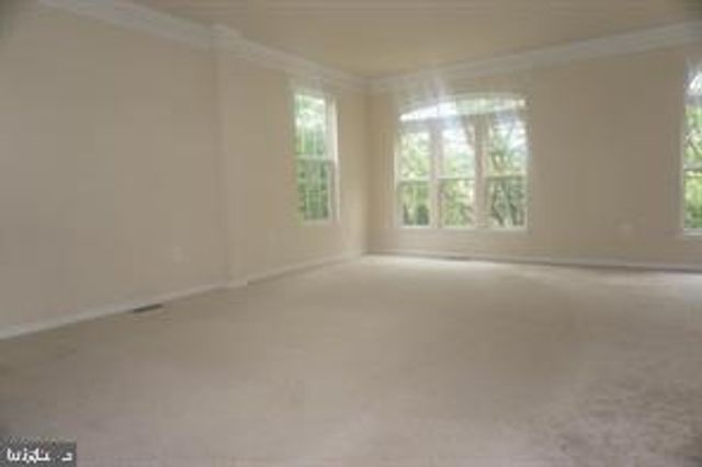 12031 OVERBRIDGE LN, Fairfax, VA 22030