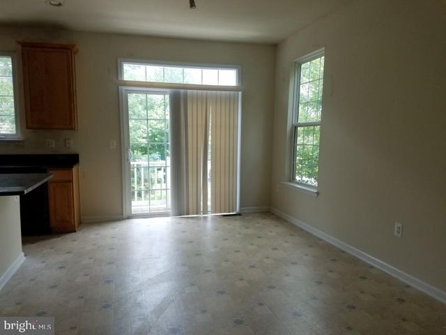 12031 OVERBRIDGE LN, Fairfax, VA 22030