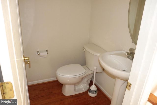 12031 OVERBRIDGE LN, Fairfax, VA 22030
