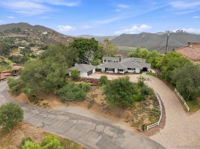 3425 Purer Rd, Escondido, CA 92029