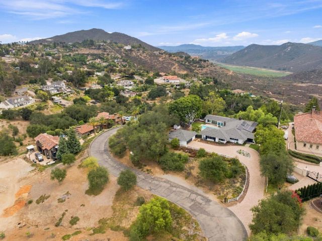 3425 Purer Rd, Escondido, CA 92029