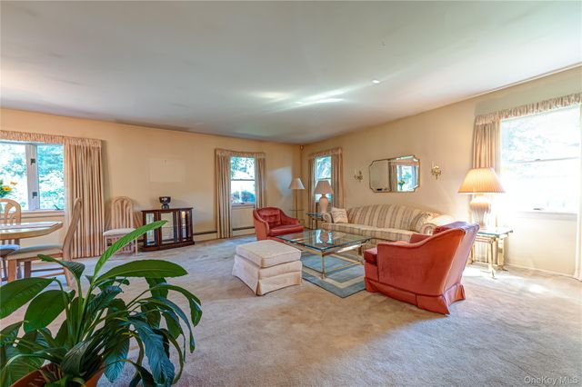 3 High Gate Drive, East Setauket, NY 11733