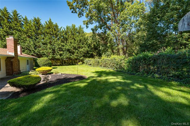 3 High Gate Drive, East Setauket, NY 11733