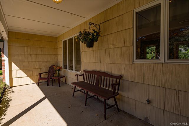 3 High Gate Drive, East Setauket, NY 11733