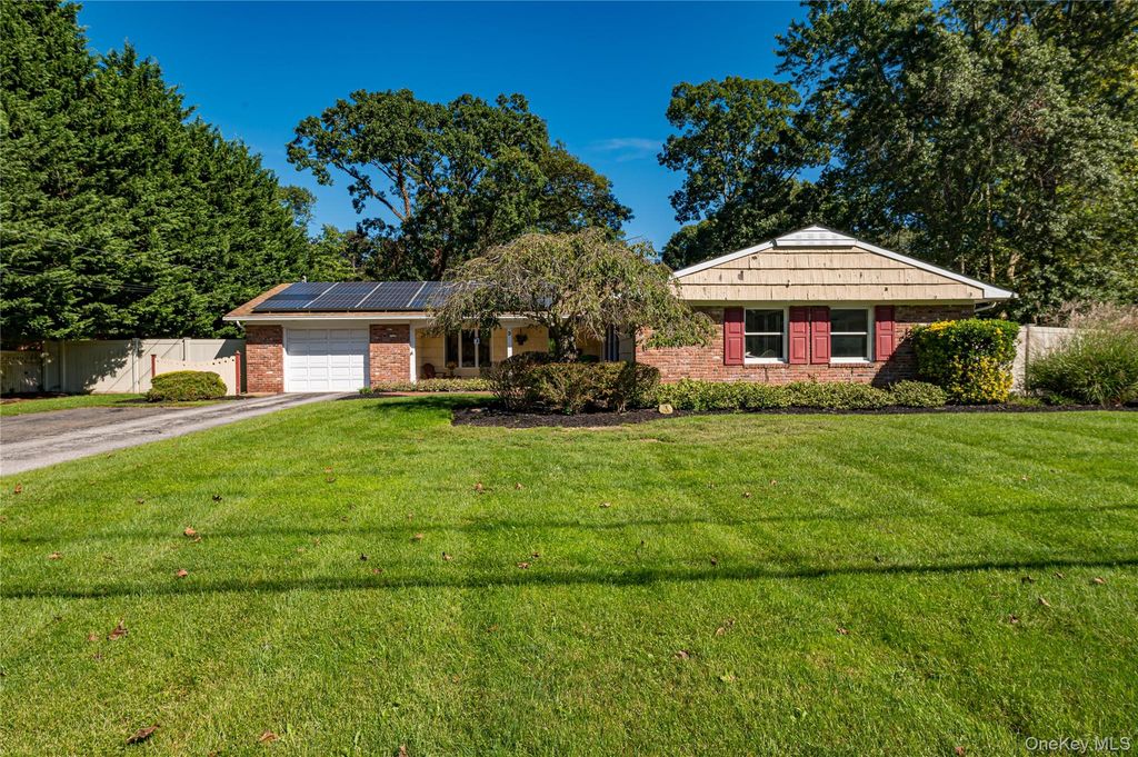 3 High Gate Drive, East Setauket, NY 11733 — photo 2