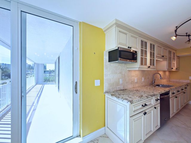3546 S Ocean Boulevard 410, South Palm Beach, FL 33480