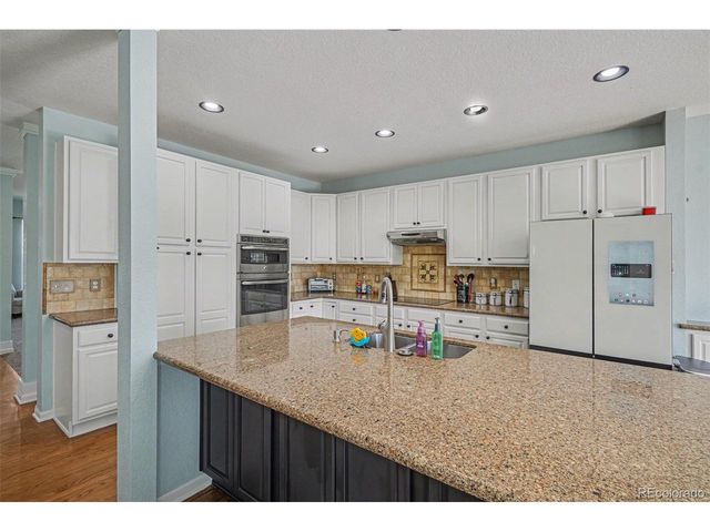 6915 S Fultondale Cir, Aurora, CO 80016