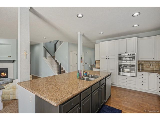 6915 S Fultondale Cir, Aurora, CO 80016