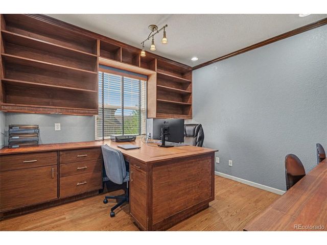 6915 S Fultondale Cir, Aurora, CO 80016