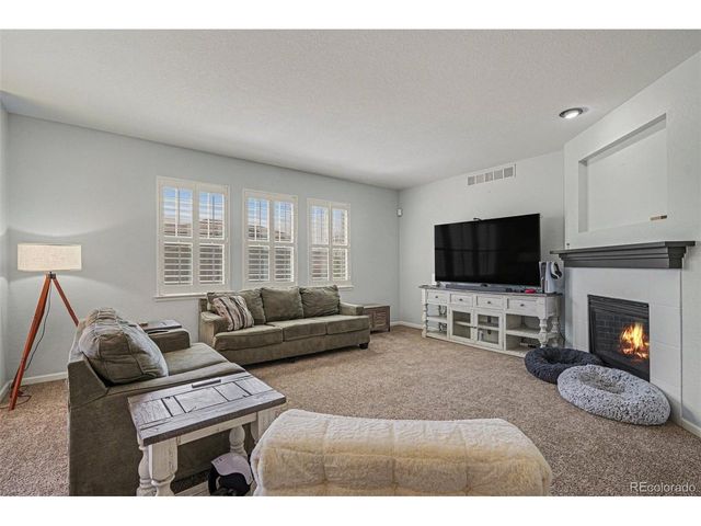 6915 S Fultondale Cir, Aurora, CO 80016