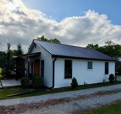 23 Cody Street, Robbinsville, NC 28771