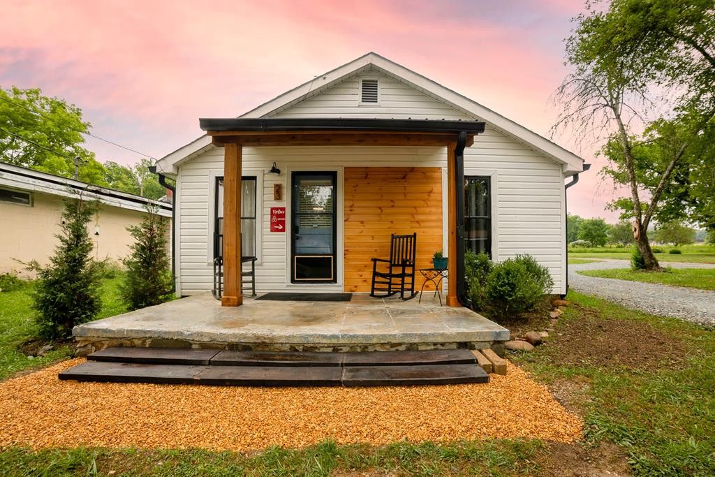 23 Cody Street, Robbinsville, NC 28771