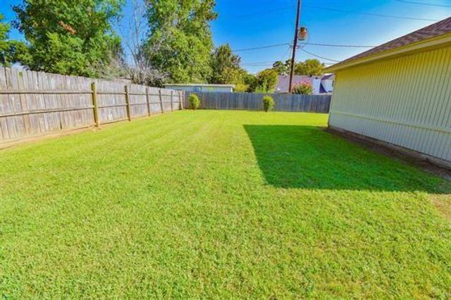 4620 Reagan St, Beaumont, TX 77706