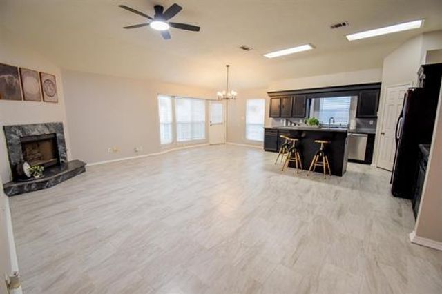 4620 Reagan St, Beaumont, TX 77706