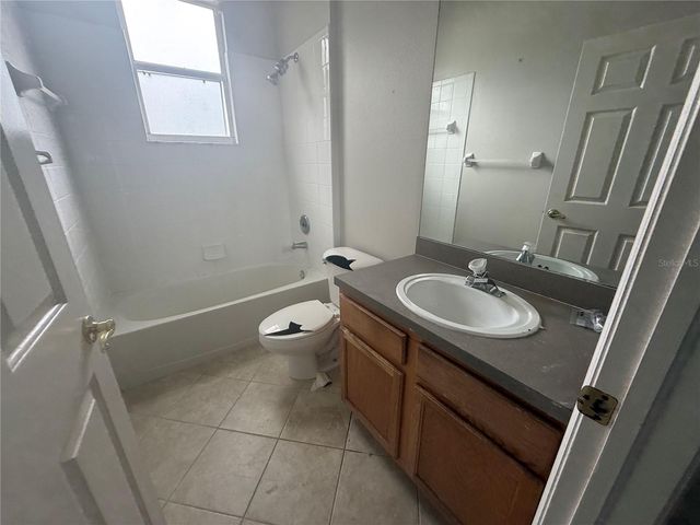 3115 RED LION DRIVE, Valrico, FL 33596