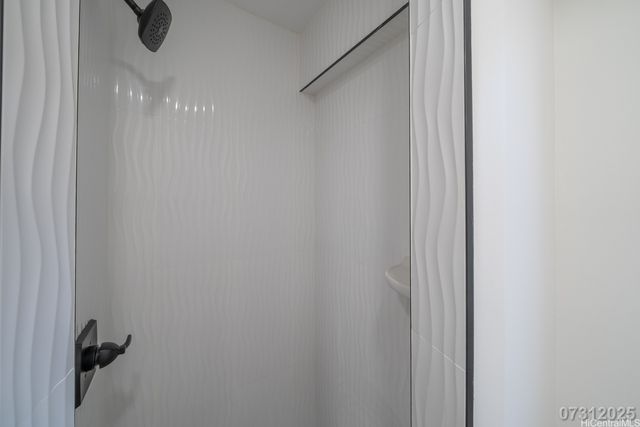 829 Waiaka Place, Honolulu, HI 96826