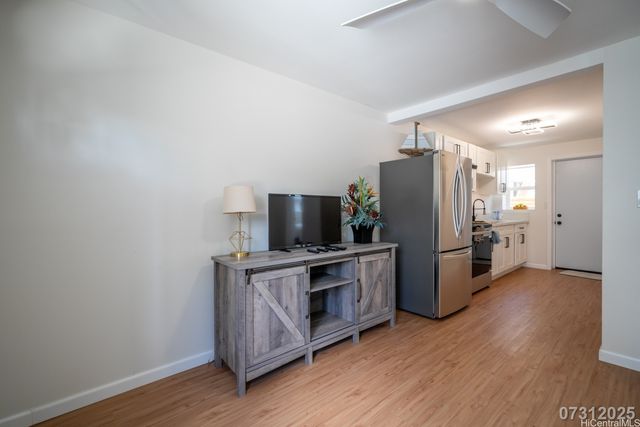 829 Waiaka Place, Honolulu, HI 96826