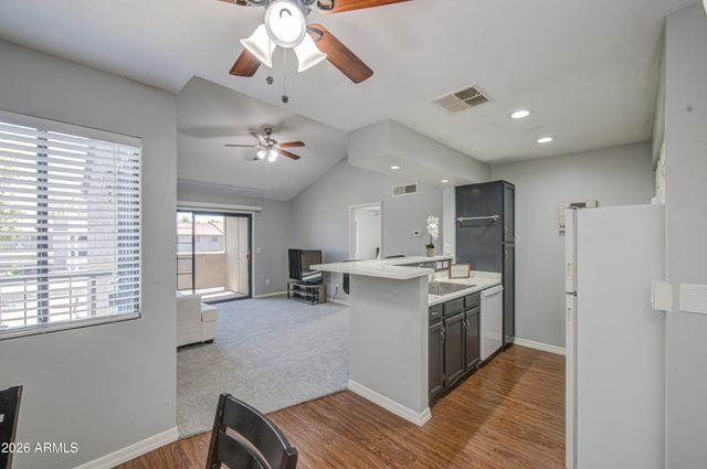533 W GUADALUPE Road 2032, Mesa, AZ 85210