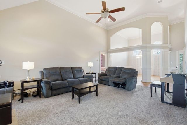 1084 Bay Colony Drive, Richmond, KY 40475