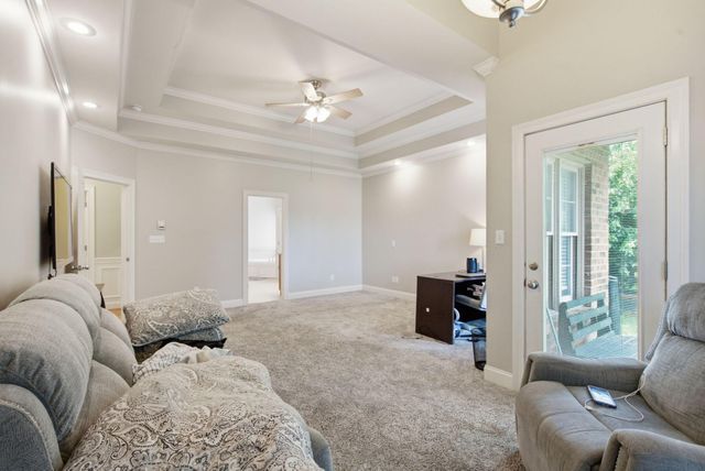 1084 Bay Colony Drive, Richmond, KY 40475