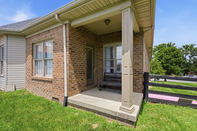 1084 Bay Colony Drive, Richmond, KY 40475