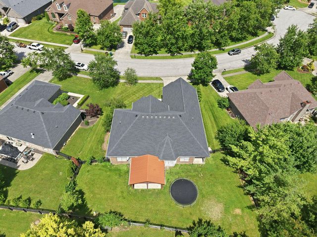1084 Bay Colony Drive, Richmond, KY 40475