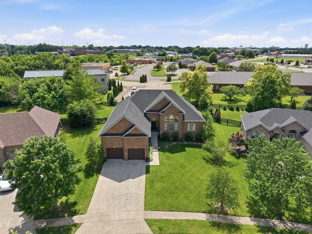 1084 Bay Colony Drive, Richmond, KY 40475