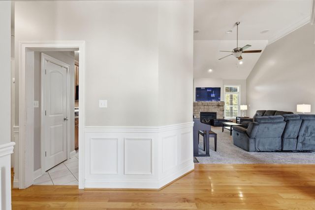1084 Bay Colony Drive, Richmond, KY 40475