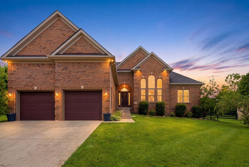 1084 Bay Colony Drive, Richmond, KY 40475