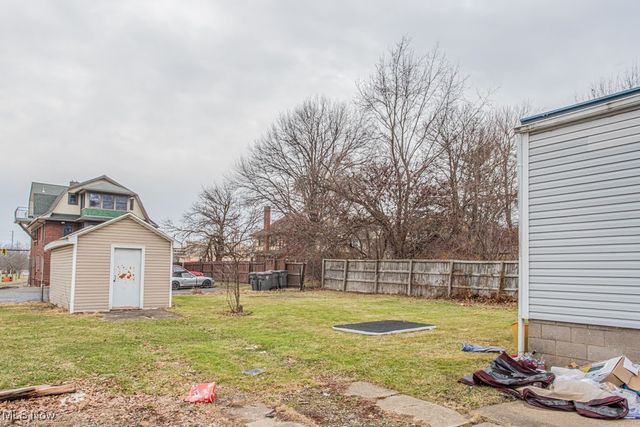 826 Michigan Avenue, Youngstown, OH 44504