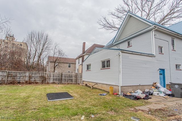 826 Michigan Avenue, Youngstown, OH 44504