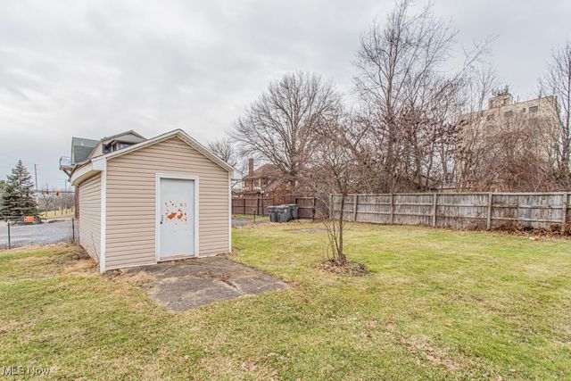 826 Michigan Avenue, Youngstown, OH 44504