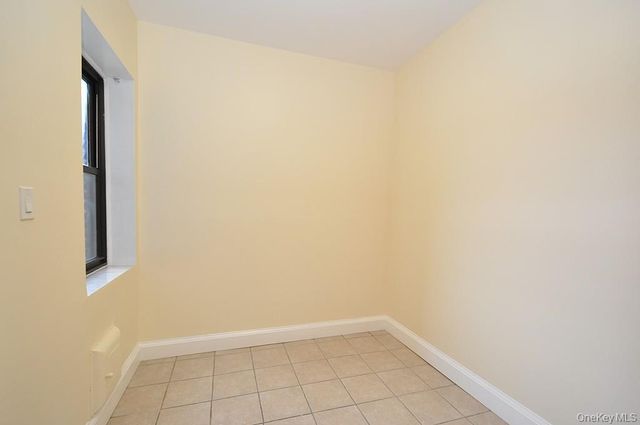 120 Stonelea Place 3M, New Rochelle, NY 10801