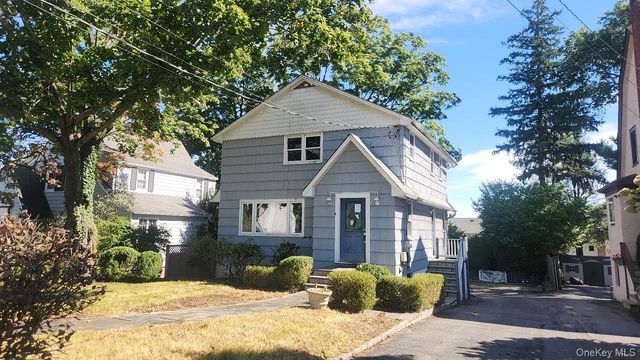 10 Shelley Avenue, Valhalla, NY 10595