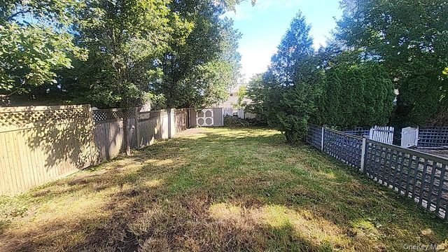 10 Shelley Avenue, Valhalla, NY 10595