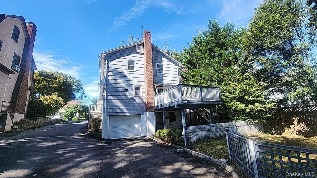 10 Shelley Avenue, Valhalla, NY 10595 — photo 4