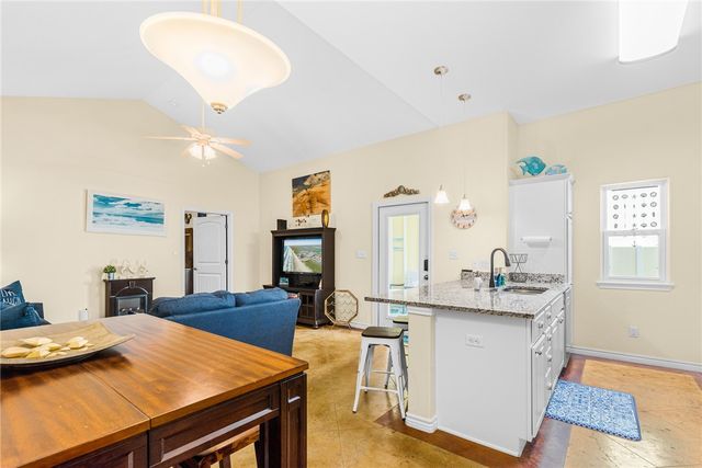 14209 Anegada Dr, Corpus Christi, TX 78418