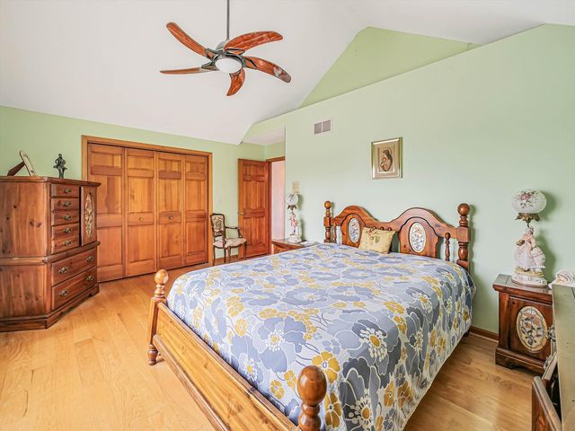 1212 Grove Avenue, Addison, IL 60101